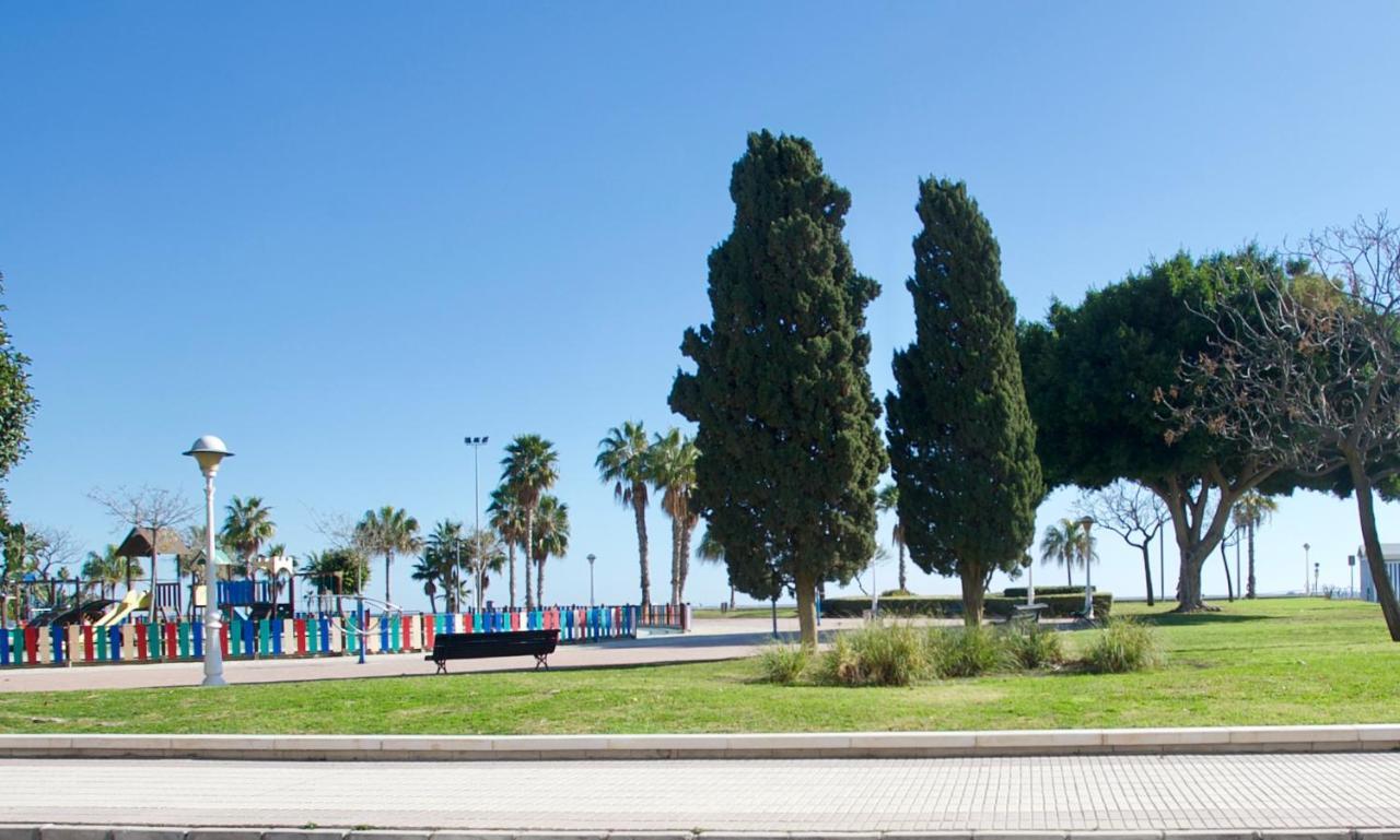 Casa Bamboo Apartment Torre Del Mar Luaran gambar